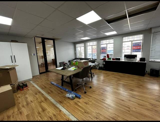 400M² WAREHOUSE TO LET IN WYNBERG
